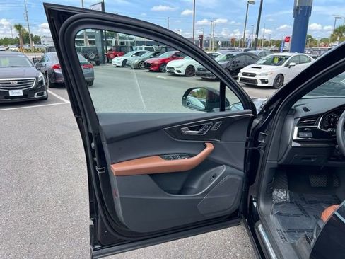 Used 2021 Audi Q7 3.0T Premium w/ Convenience Package image 24