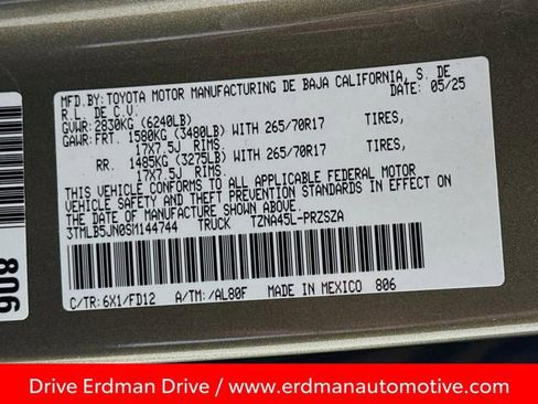 Certified 2025 Toyota Tacoma TRD Off-Road image 31