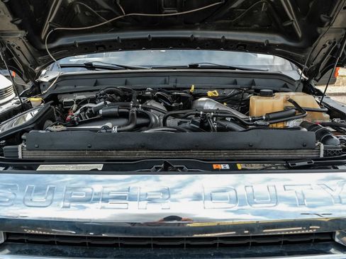 Used 2015 Ford F250 Lariat w/ Lariat Ultimate Package AWD/4WD image 58