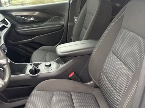 Used 2023 GMC Terrain SLE w/ Driver Convenience Package AWD/4WD image 10