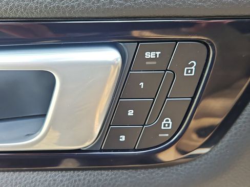 Certified 2023 Porsche Cayenne Platinum Edition AWD/4WD image 22