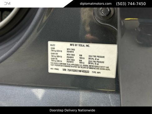 Used 2022 Tesla Model Y Long Range image 41
