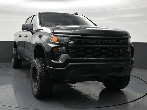 Used 2025 Chevrolet Silverado 1500 Custom w/ Turbomax Blackout Package RWD image 7