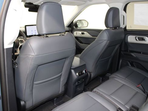 New 2026 Ford Explorer Active RWD image 25