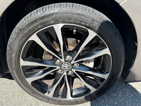 Used 2019 Toyota Corolla SE FWD image 9