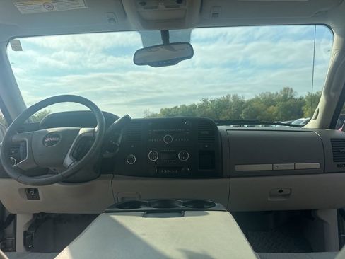 Used 2014 GMC Sierra 2500 SLE w/ SLE Preferred Package image 25