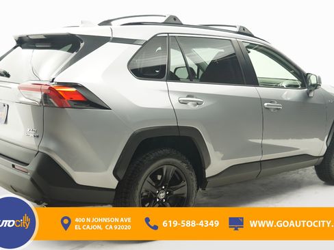 Used 2020 Toyota RAV4 XLE w/ Convenience Package AWD/4WD image 6