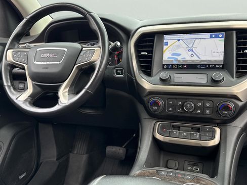 Used 2021 GMC Acadia Denali w/ Denali Technology Package image 10