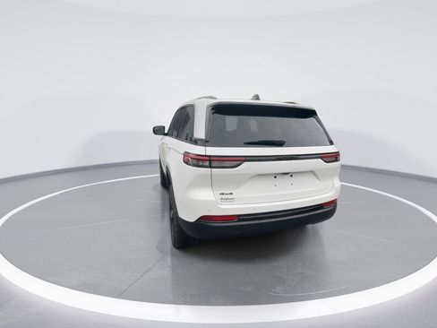 Used 2022 Jeep Grand Cherokee Altitude image 15