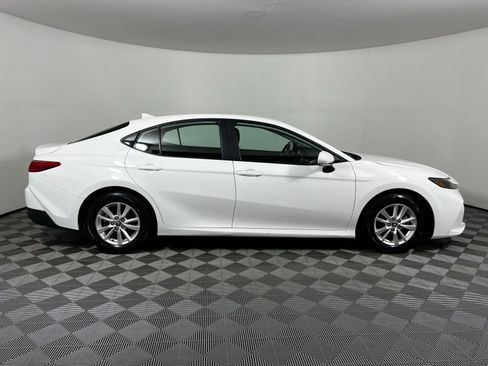 Certified 2025 Toyota Camry LE image 4