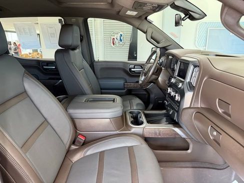 Used 2022 GMC Sierra 1500 Denali w/ Denali Reserve Package image 25