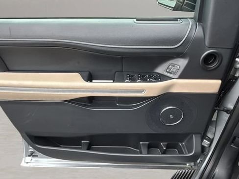 Used 2024 Ford Expedition Max Limited image 17