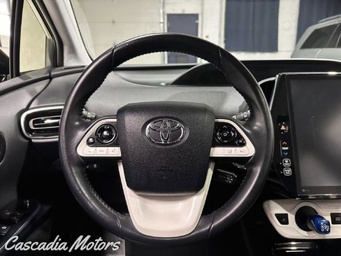 Used 2018 Toyota Prius Four w/ Advanced Technology Package FWD image 36