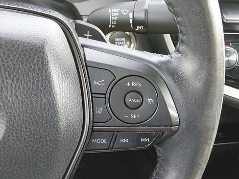 Used 2022 Toyota Camry XSE AWD/4WD image 23