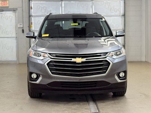 Used 2019 Chevrolet Traverse LT image 2