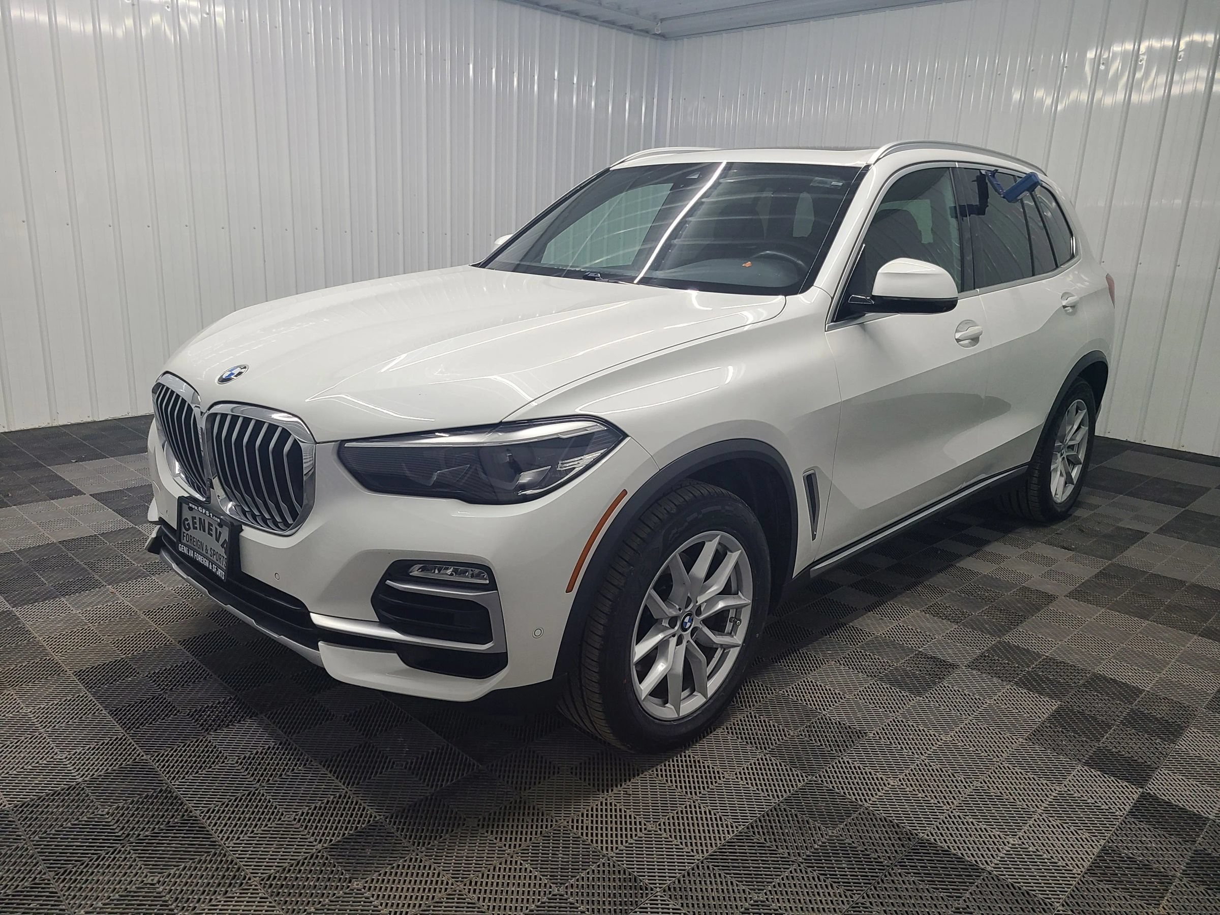 Used 2019 BMW X5 xDrive40i w/ Parking Assistance Package AWD/4WD image 7