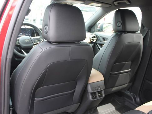 New 2026 Chevrolet Equinox ACTIV w/ Convenience Package III AWD/4WD image 28