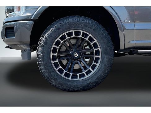 Used 2019 Ford F150 Lariat w/ Equipment Group 502A Luxury AWD/4WD image 34