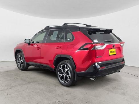 Used 2025 Toyota RAV4 XSE w/ Weather Package AWD/4WD image 3