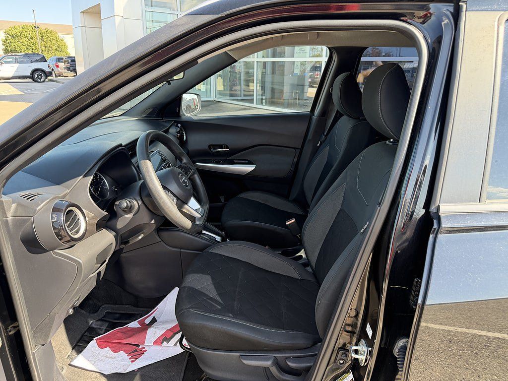 Used 2020 Nissan Kicks SV FWD image 13