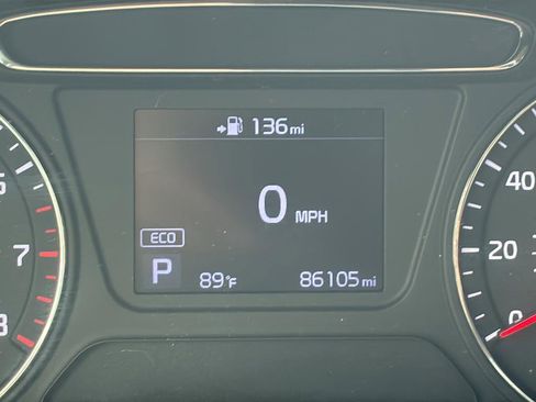 Used 2019 Kia Sorento FWD image 35