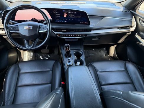 Used 2025 Cadillac XT4 Premium Luxury FWD image 28