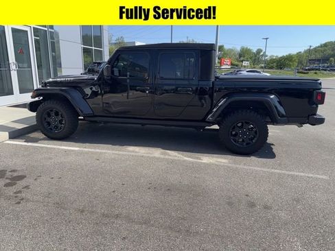 Used 2023 Jeep Gladiator Willys image 7