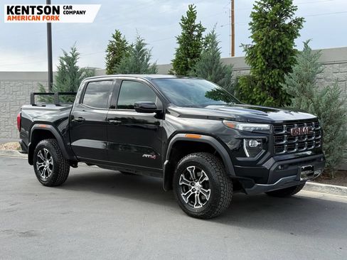 Used 2024 GMC Canyon AT4 w/ AT4 Premium Package AWD/4WD image 10