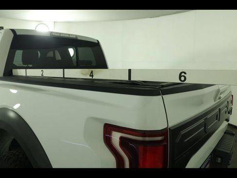 Used 2018 Ford F150 Raptor w/ Equipment Group 802A Luxury AWD/4WD image 8