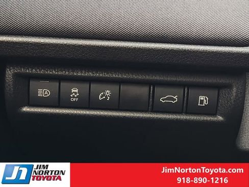 Used 2025 Toyota Camry LE image 24