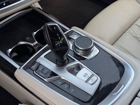 Used 2021 BMW 740i w/ M Sport Package RWD image 30