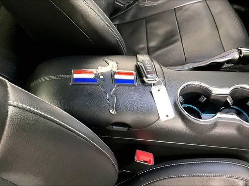 Used 2017 Ford Mustang Premium RWD image 30