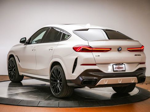Used 2022 BMW X6 M50i w/ Executive Package AWD/4WD image 2