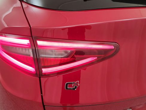 Used 2018 Alfa Romeo Stelvio AWD image 28