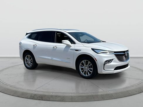 Used 2024 Buick Enclave Avenir w/ Avenir Technology Package FWD image 2