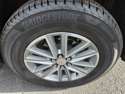 Certified 2023 Chevrolet Traverse LT image 11