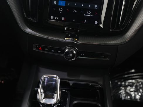 Used 2023 Volvo XC60 T8 Polestar image 16