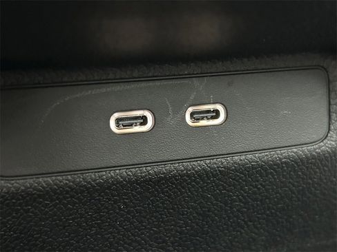 Used 2024 Mercedes-Benz E 350 4MATIC Sedan image 22