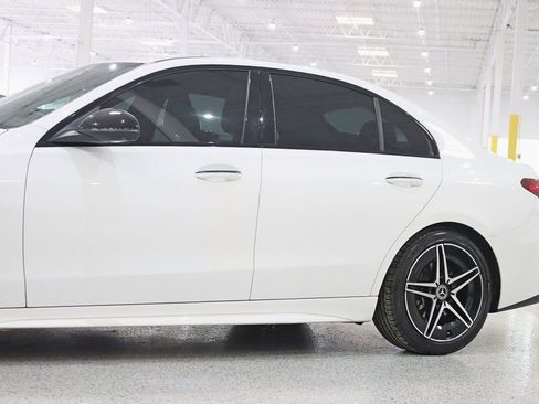 Used 2022 Mercedes-Benz C 300 4MATIC Sedan image 3