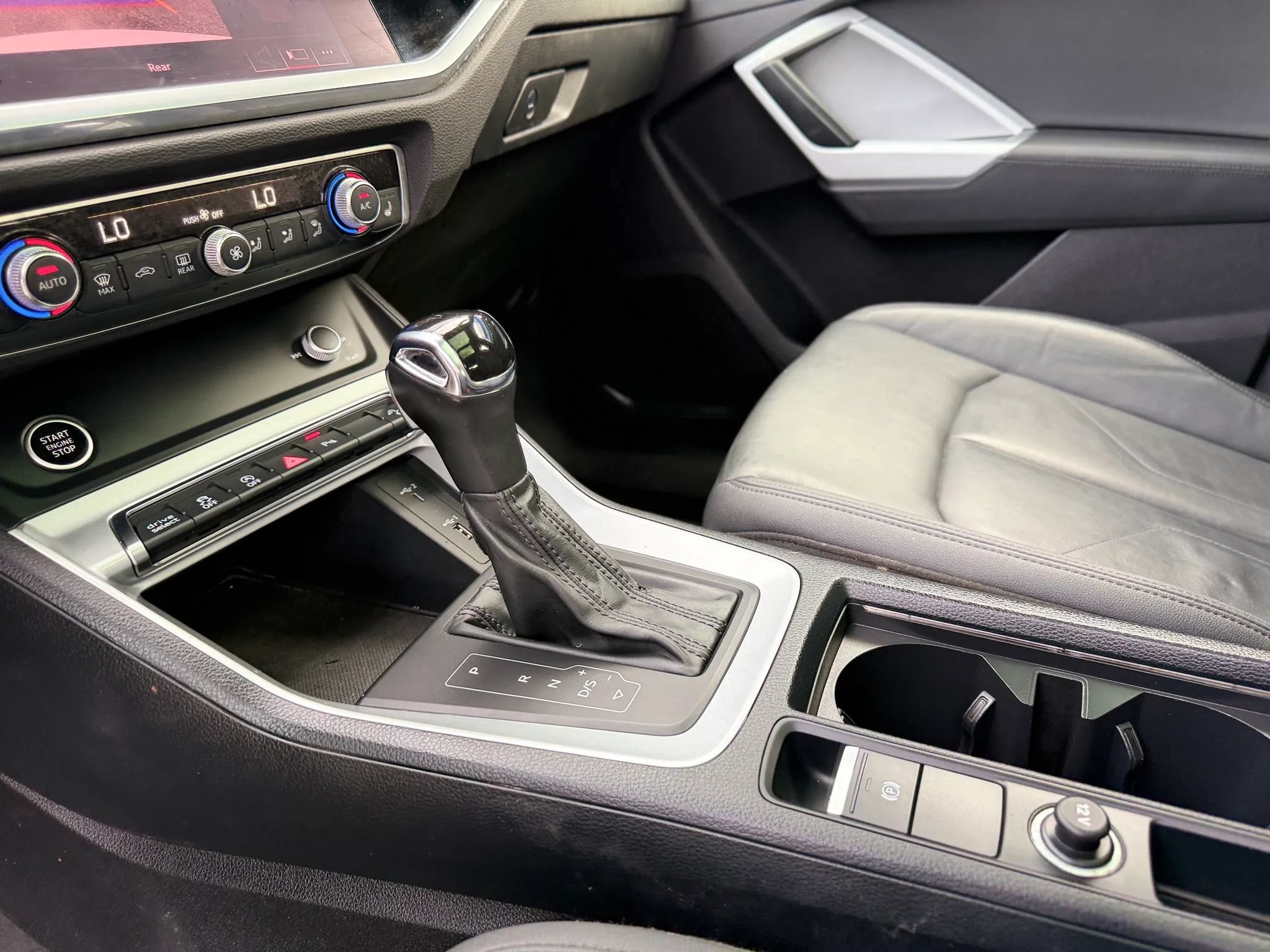 Used 2021 Audi Q3 2.0T Premium w/ Convenience Package AWD/4WD image 34