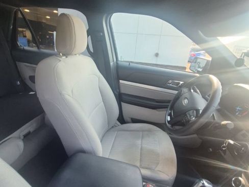 Used 2018 Ford Explorer 4WD image 8