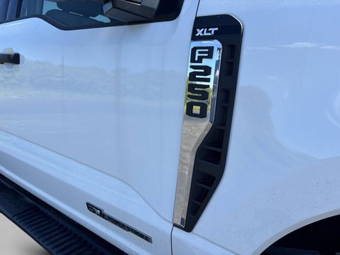 Used 2024 Ford F250 XLT AWD/4WD image 27