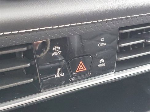 New 2026 Volkswagen Atlas SE image 28