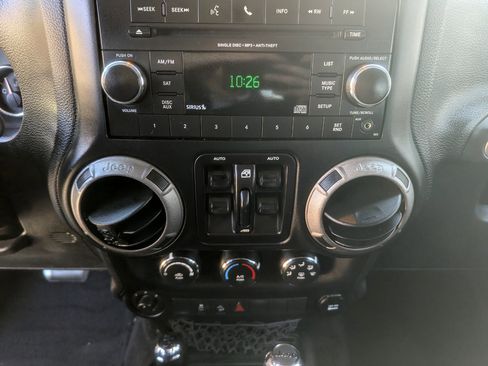 Used 2015 Jeep Wrangler Unlimited Sport w/ Quick Order Package 24S image 22