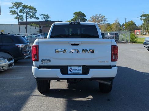 Used 2026 RAM 2500 Limited AWD/4WD image 6