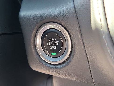 Used 2024 Chevrolet Suburban LT AWD/4WD image 31