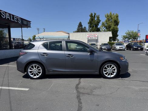 Used 2012 Lexus CT 200h Premium FWD image 2