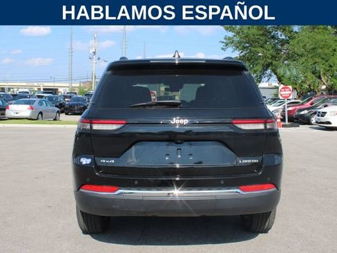 Used 2025 Jeep Grand Cherokee Laredo X AWD/4WD image 4