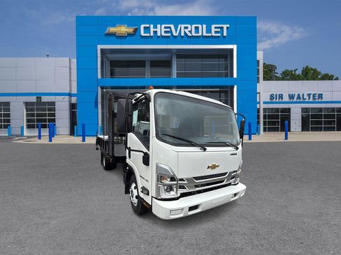 New 2025 Chevrolet Low Cab Forward image 7