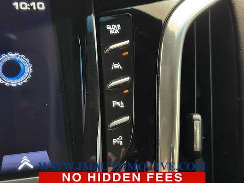 Used 2017 Cadillac Escalade Luxury AWD/4WD image 39